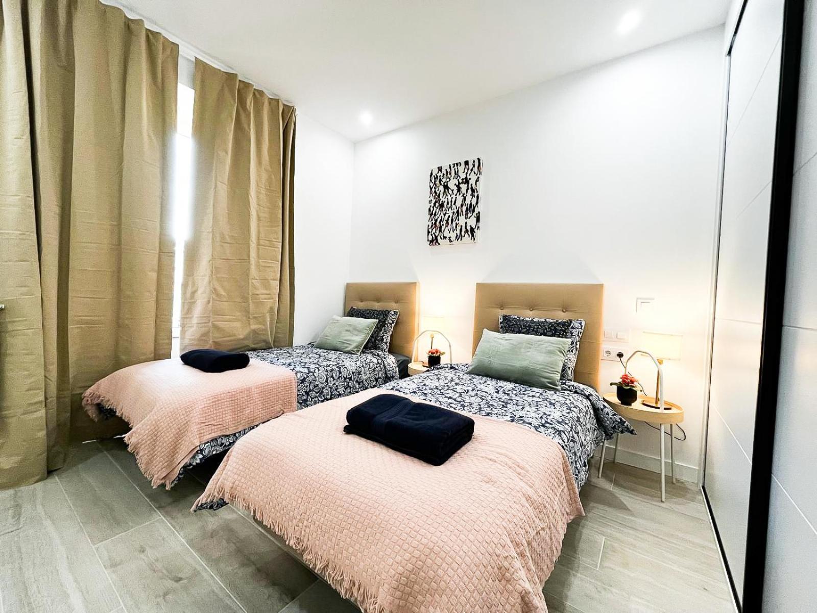 Madrid Private Rooms - Ferrer Luaran gambar